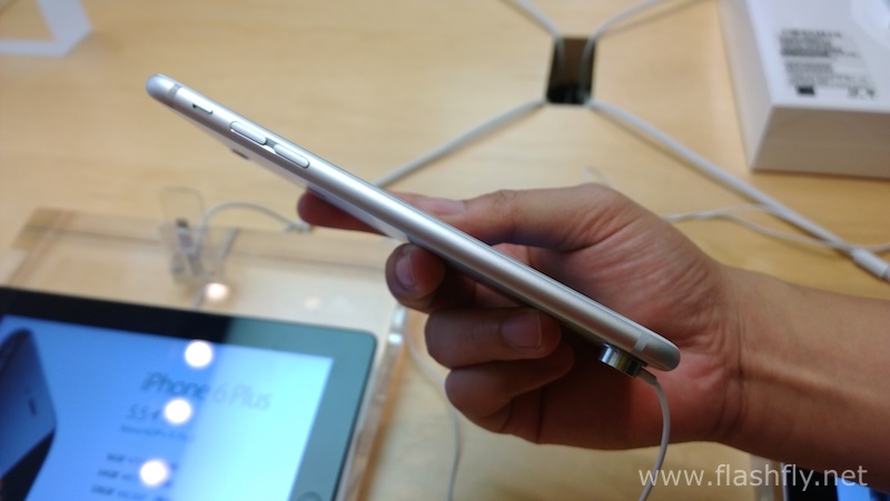 iPhone-6-Plus-Silver-Preview-HandsOn-flashfly-06