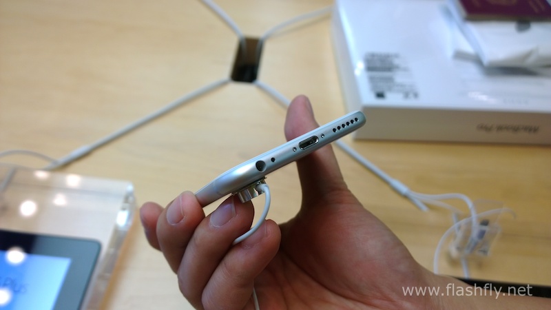 iPhone-6-Silver-Preview-HandsOn-flashfly-06