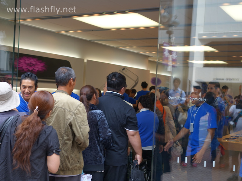 iPhone6-first-day-sale-in-shibuya-japan-2014-21
