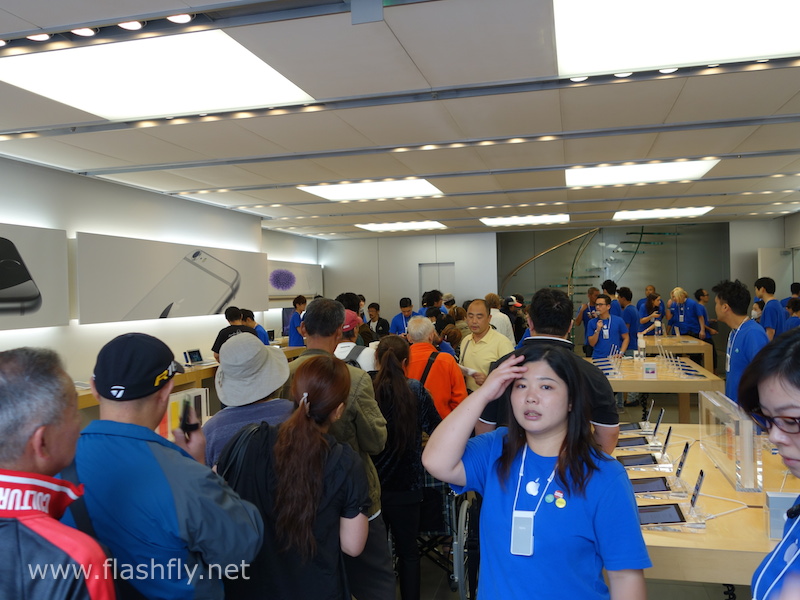 iPhone6-first-day-sale-in-shibuya-japan-2014-25