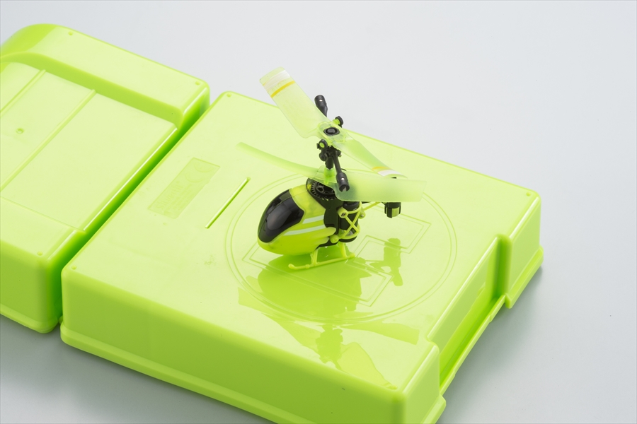 Pico-Falcon เฮลิคอปเตอร์ที่ควบคุมด้วยรีโมทคอนโทรลที่มีขนาดเล็กที่สุดในโลกราคา 1,450 บาท