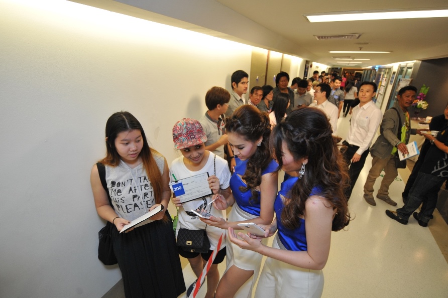 Samsung Galaxy Note 4 fans at TME (1)