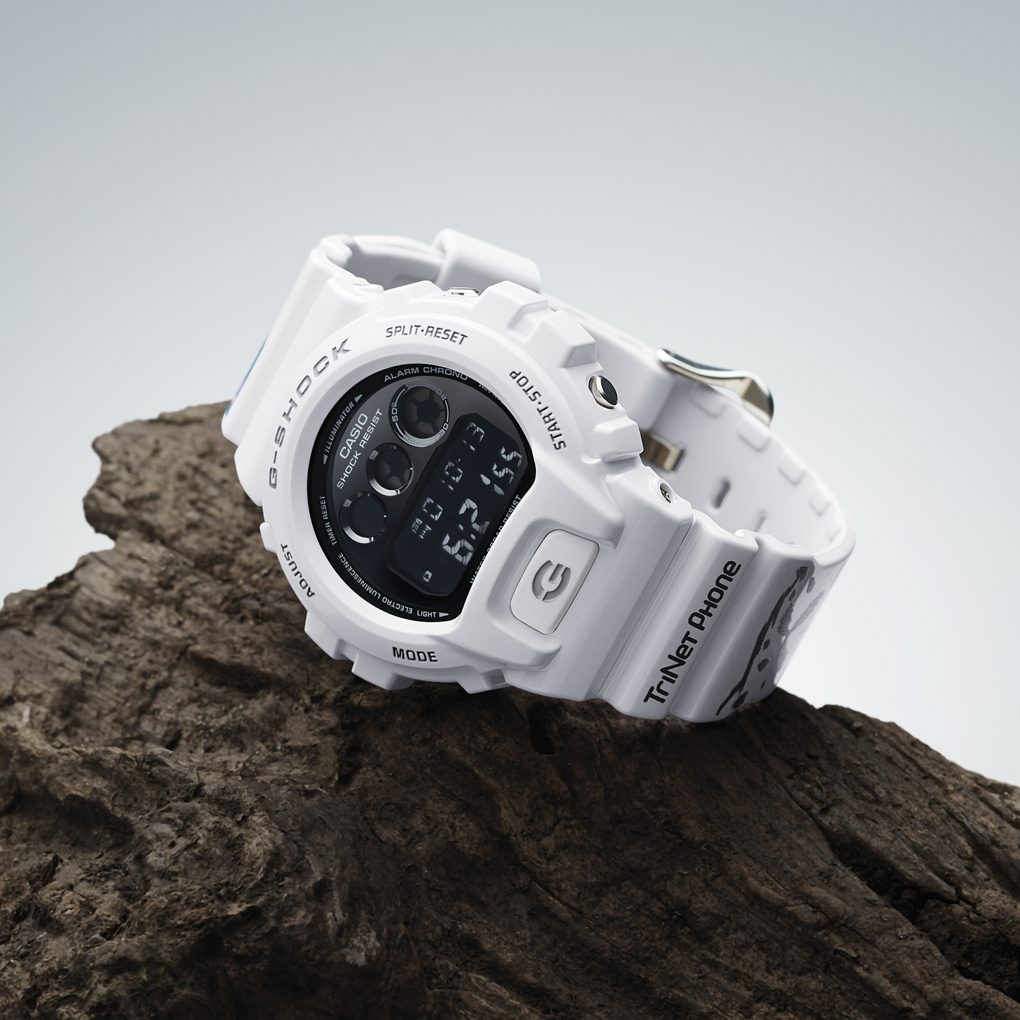 Low-Res_G-SHOCK_Pack Shot1