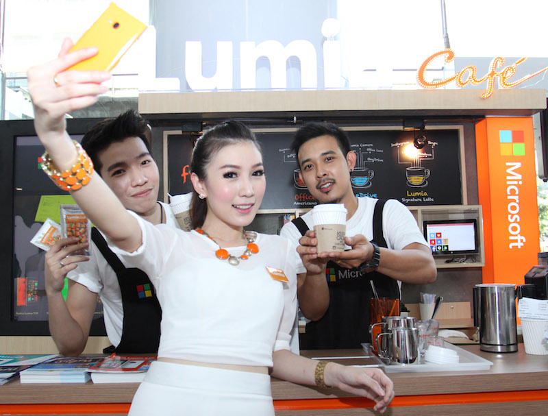 Microsoft เปิด Lumia Café คาเฟ่สุดฮิปทั่วกรุง ชวนหนุ่มสาวออฟฟิศชิมกาแฟสูตรพิเศษฟรี!