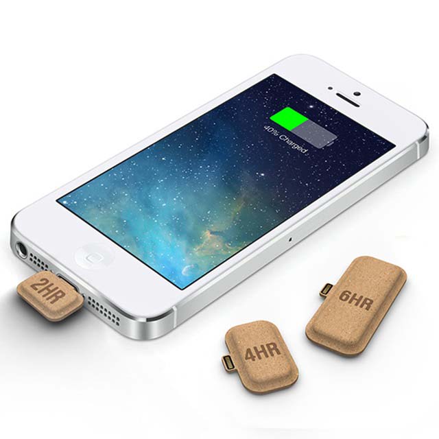 น่าใช้!! Mini Power แบตเตอรี่สำรองจิ๋วพร้อมพอร์ท Lightning จิ้มชาร์จ iPhone ได้เลย