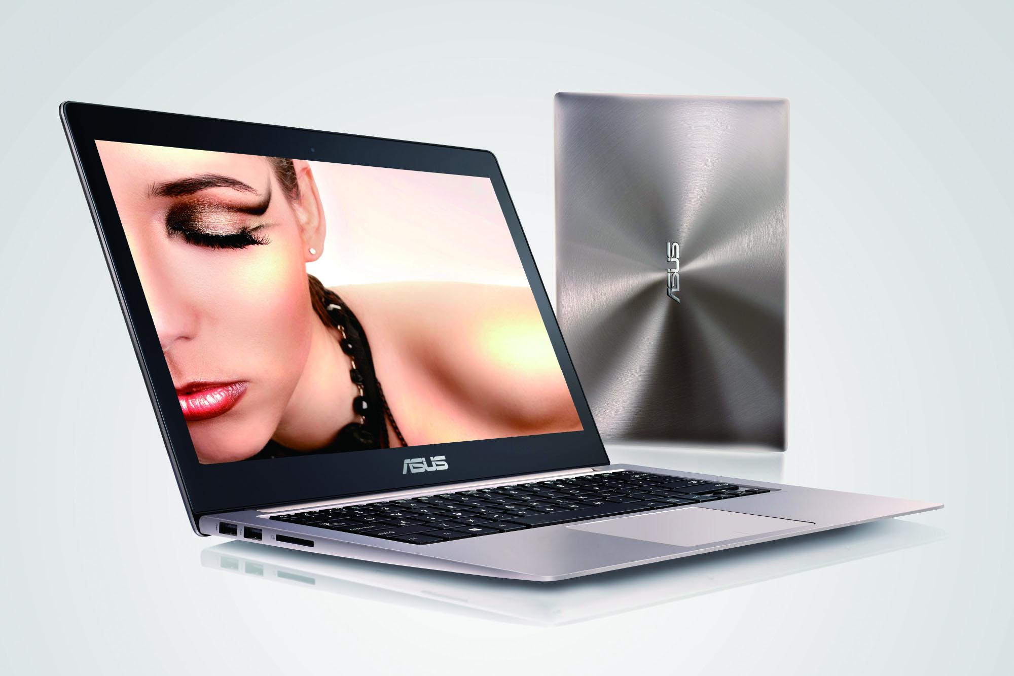 ASUS ZenBook UX303 ใหม่ สีสโมกกี้บราวน์ บางเฉียบ จอคมกริบระดับ QHD+ ประสิทธิภาพสูงกว่าด้วยการ์ดจอแยก