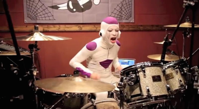 ชมคลิป Freeza รัวกลองเพลงการ์ตูนดังทั้ง CHA-LA HEAD-CHA-LA, One Piece และ POKEMON