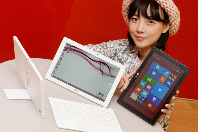LG ท้าชน Surface Pro 3 เปิดตัว Tab Book Duo แท็บเล็ต Windows พร้อมขาตั้งในตัว ใช้งานนาน 11 ชั่วโมง