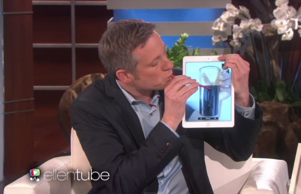 สุดยอด!! ชมคลิปโชว์มายากลขั้นเทพด้วย iPad Air 2 ในรายการ The Ellen Show