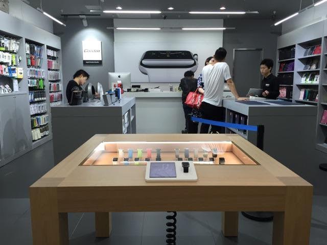 มาดูมุมจำหน่าย Apple Watch ที่อาจจะเห็นในร้านค้าตัวแทนจำหน่ายทั่วไปอย่าง iStudio ในบางสาขา