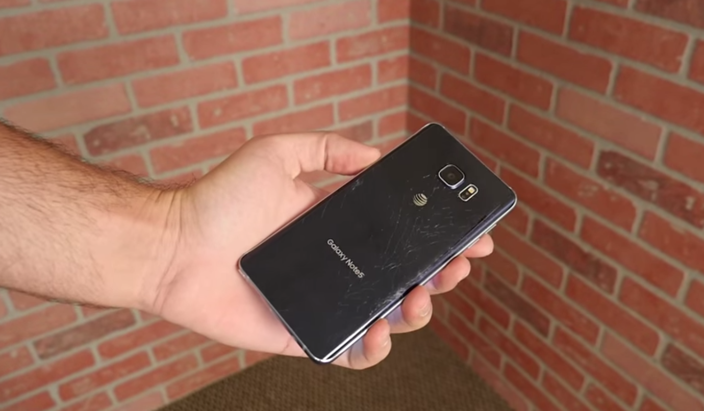 มาแล้วคลิป Drop test ตัวเครื่อง Samsung Galaxy Note 5 มาดูกันว่าจะทนทานขนาดไหน