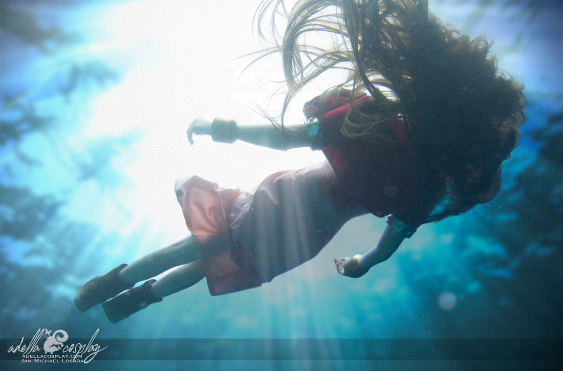 aeris_underwater___cosplay_by_adella-d94ggvm