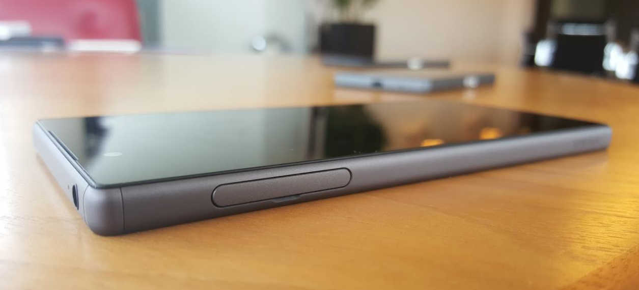 Sony-Xperia-Z5-Xperia-Z5-Compact-and-Xperia-Z5-Premium-all-leak-3