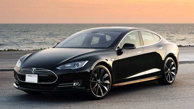 S p85d tesla deals