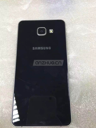 samsung-galaxy-a7-leaked-2-402x540