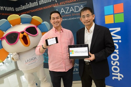 Microsoft-Store-Opening-Lazada-1-450x299