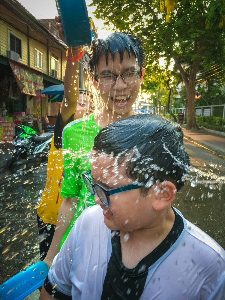 Suntus-B_5-by-iPhone6s-Plus-Apple