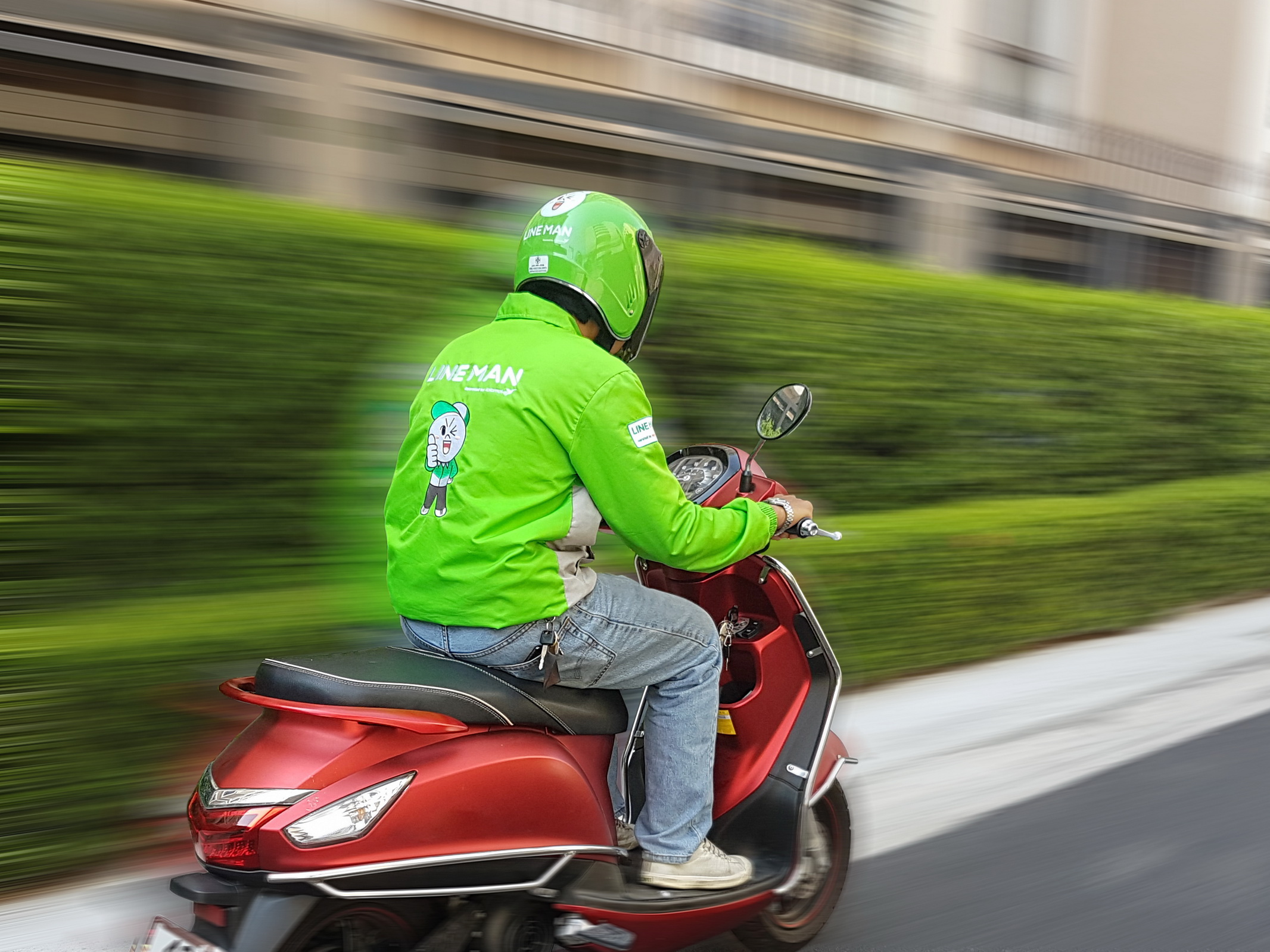 เผยโฉม LINE MAN บริการส่งของ สั่งอาหาร และสินค้าจากร้านสะดวกซื้อ ผ่านแอพลิเคชั่น