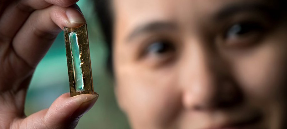 นักวิจัยค้นพบแบตเตอรี่แบบใหม่ ใช้งานนานกว่าเดิม 400 เท่า ชาร์จไฟได้กว่า 200,000 รอบ