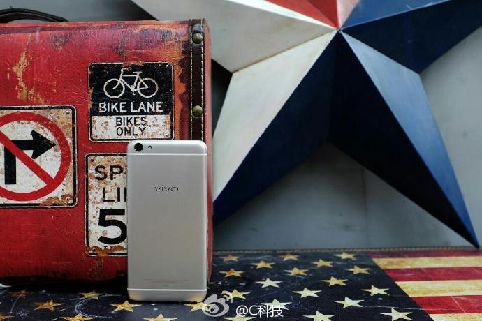 Vivo-X7-live-image-5