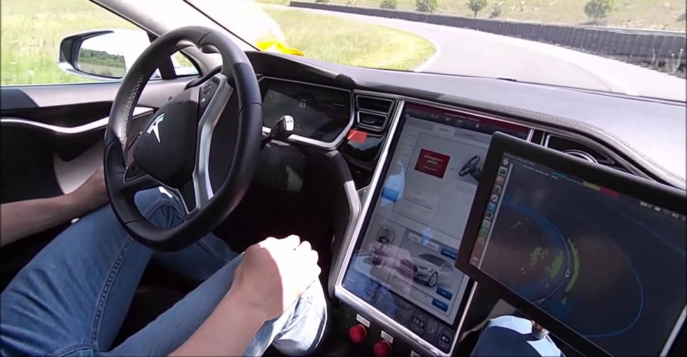 Tesla จะเริ่มอัพเกรดระบบ Autopilot ให้กับรถยนต์ในกลางเดือนธันวาคมนี้