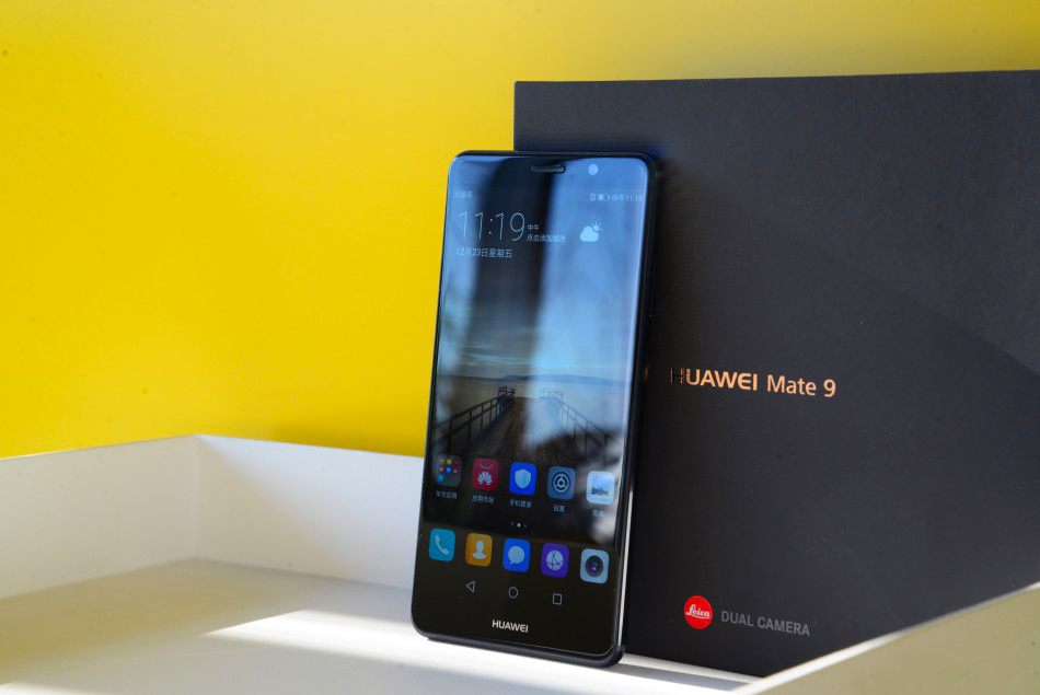 Huawei-Mate-9-Obsidian-Black-11