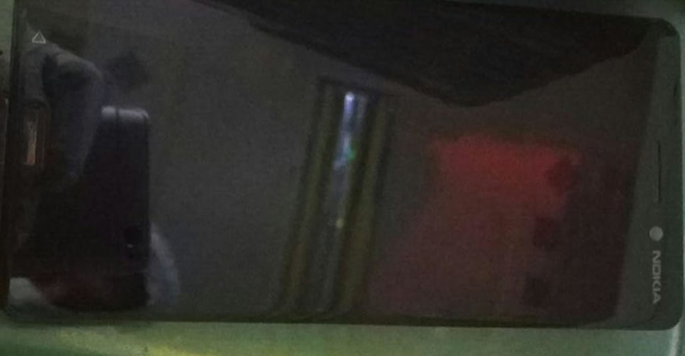 ภาพหลุดล่าสุดแผงด้านหน้าสมาร์ทโฟนรุ่นใหม่ของ Nokia คาดว่าจะติดเซ็นเซอร์สแกนนิ้วที่ปุ่มโฮม