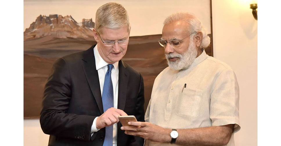 Tim-Cook-and-India-PM-Narendra-Modi