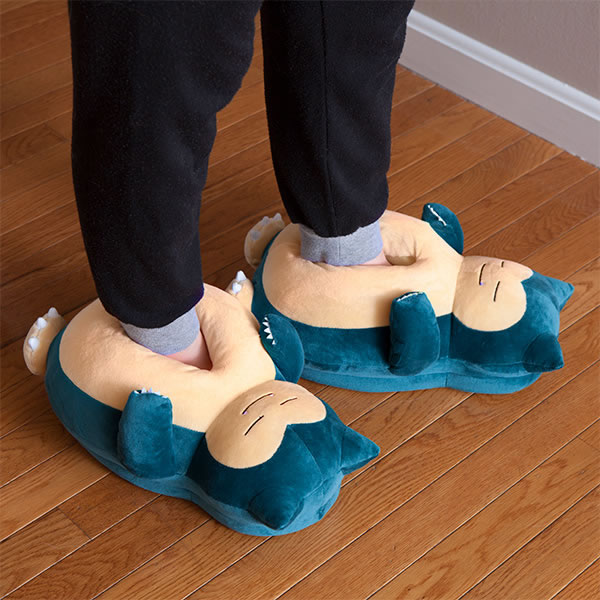 jlsm_pokemon_snorlax_slippers_inuse
