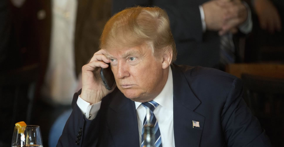 Donald-Trump-Smartphone
