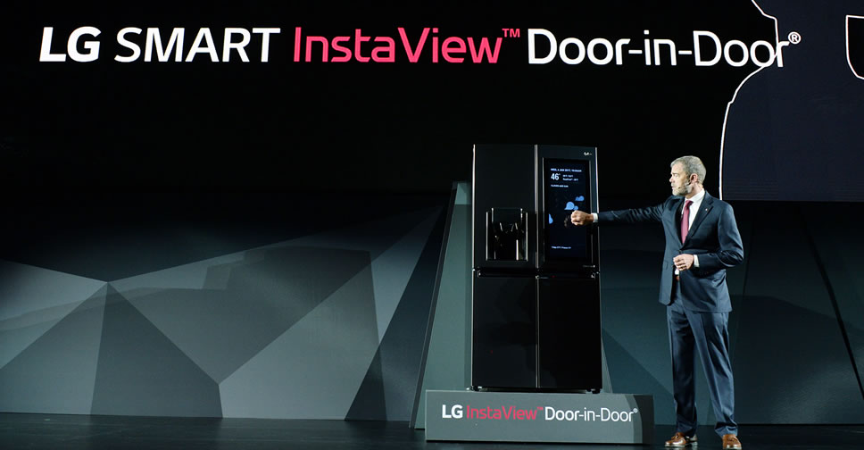 LG InstaView Door-in-Door ตู้เย็นอัจฉริยะ มากับจอสัมผัส 29 นิ้ว กล้อง 2MP และรองรับ Amazon Alexa