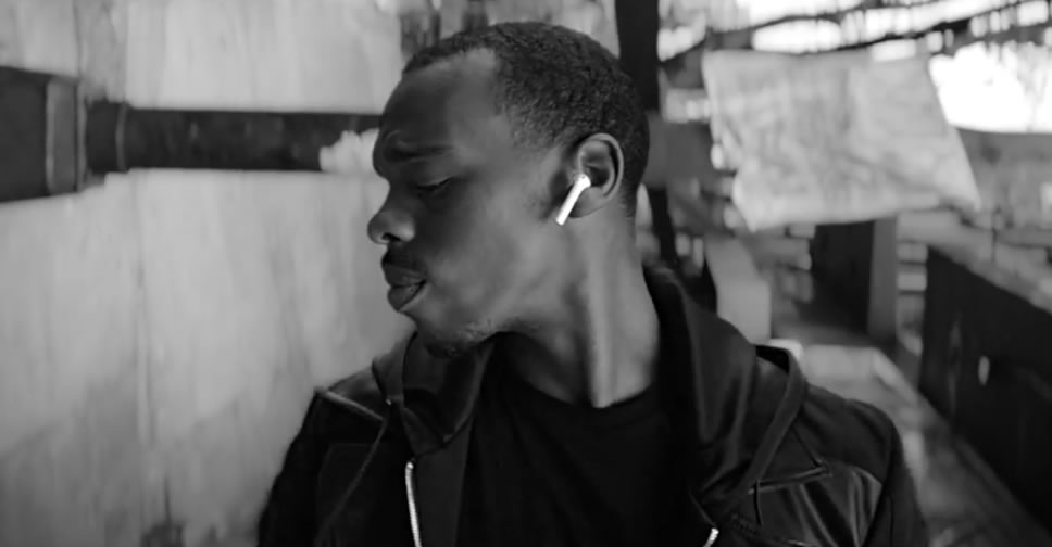 Apple ปล่อยโฆษณา AirPods สื่อถึงการจับคู่กับ iPhone 7 และการใช้งานที่แสนง่ายเหมือนใช้เวทมนตร์