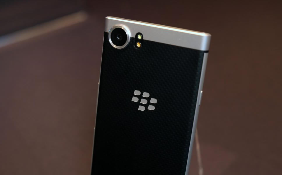 blackberry_mercury_3