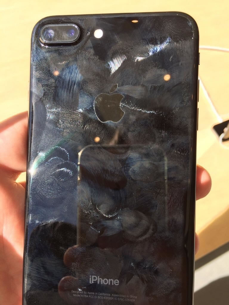 iphone-7-plus-jet-black-scratched
