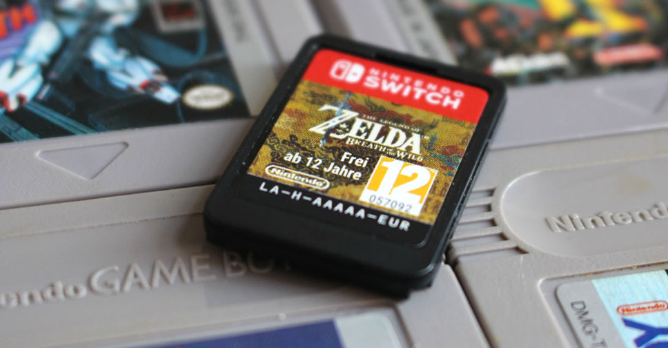 Nintendo-Switch-game-cartridge-zelda