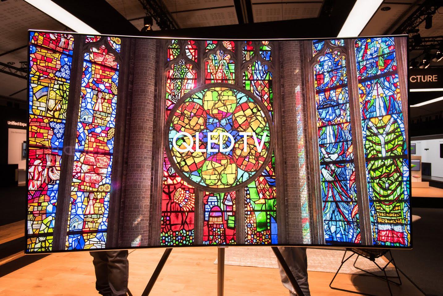 Samsung เปิดตัวไลฟ์สไตล์ทีวีครั้งแรกกับ QLED TV และ The Frame ทีวีสุดพรีเมี่ยมที่สวยงามดั่งกรอบรูปงานศิลป์