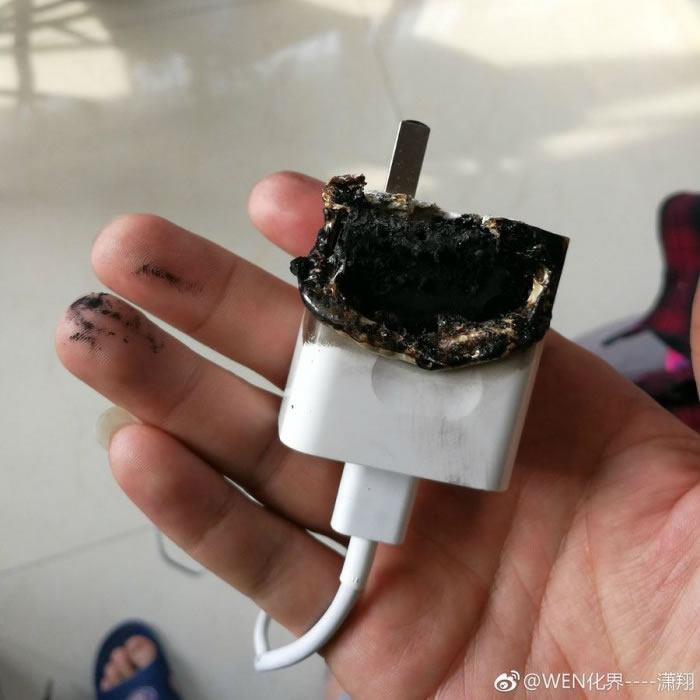 Huawei-P10-Charger-catch-fire