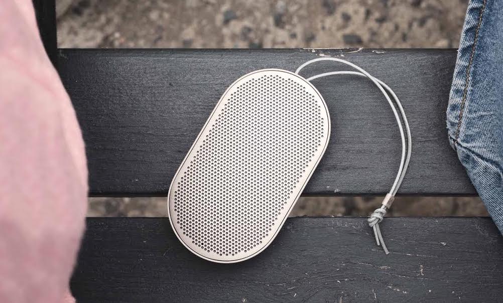 Beoplay P2 ลำโพงพกพาขนาดเล็กจาก B&O ดีไซน์เรียบหรู คุณภาพเสียงสุดคมชัด