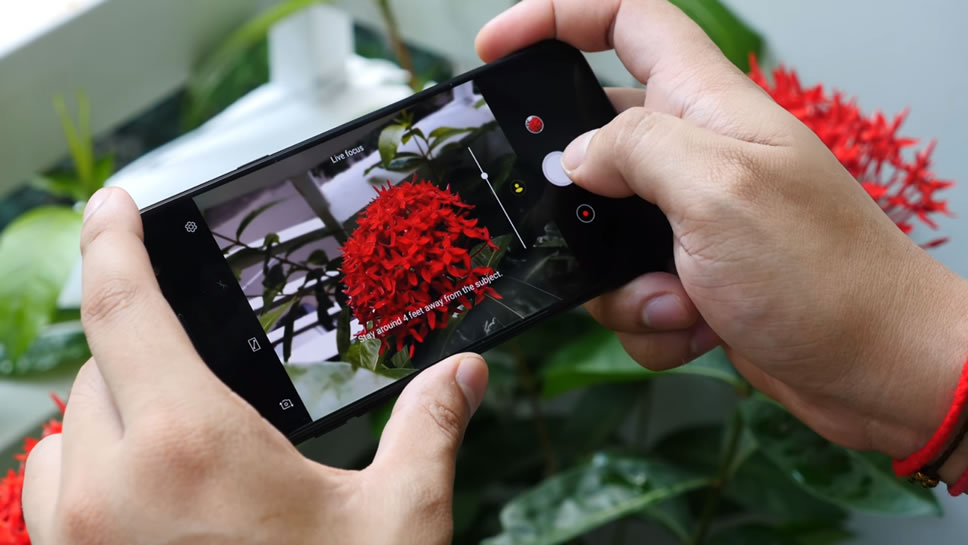 review-samsung-galaxy-j7-plus-live-focus