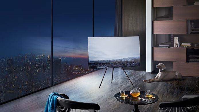 Samsung QLED TV สวยสง่าในทุกมุมมองให้มีไลฟ์สไตล์ล้ำกว่าใคร ด้วยดีไซน์สวยงามตามแบบฉบับซัมซุง