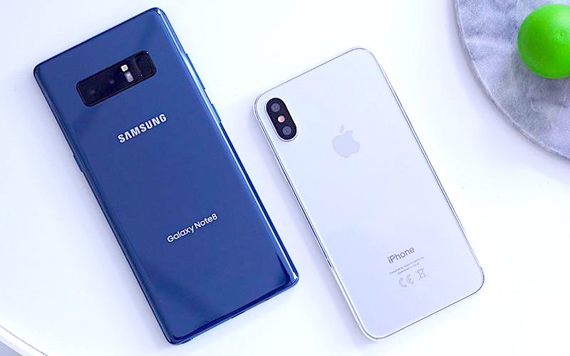 เทียบดีไซน์และขนาด ระหว่าง iPhone 8 (เครื่องดัมมี่) vs Samsung Galaxy Note 8