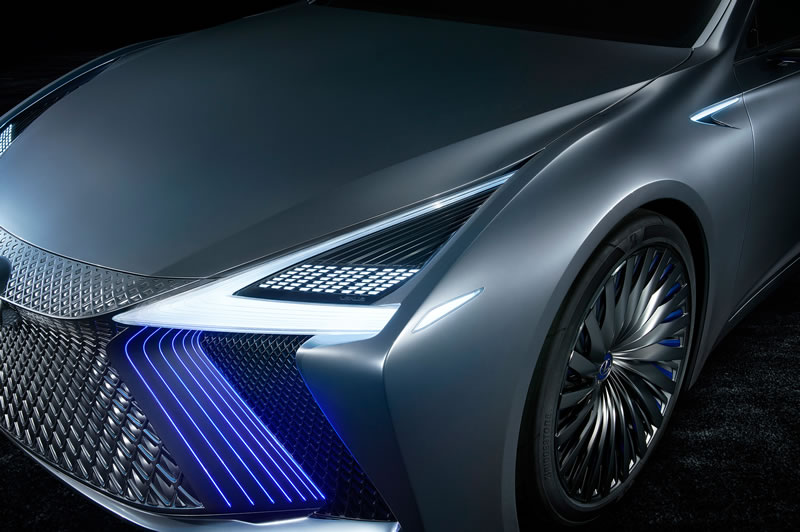Lexus-LS-Plus-Concept-Car-10