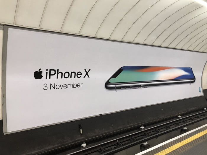 iPhone-X-Billboard-London-2