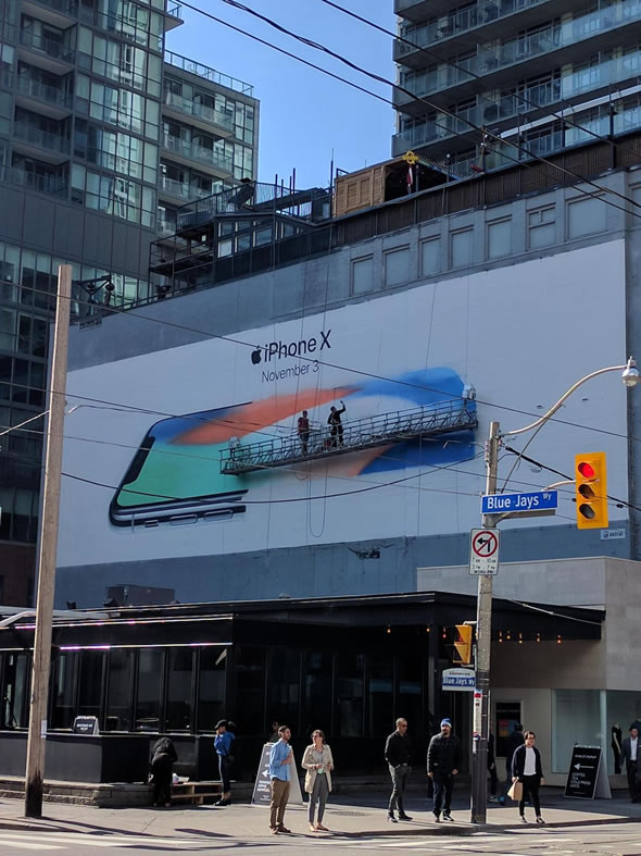 iPhone-X-Billboard-Toroto