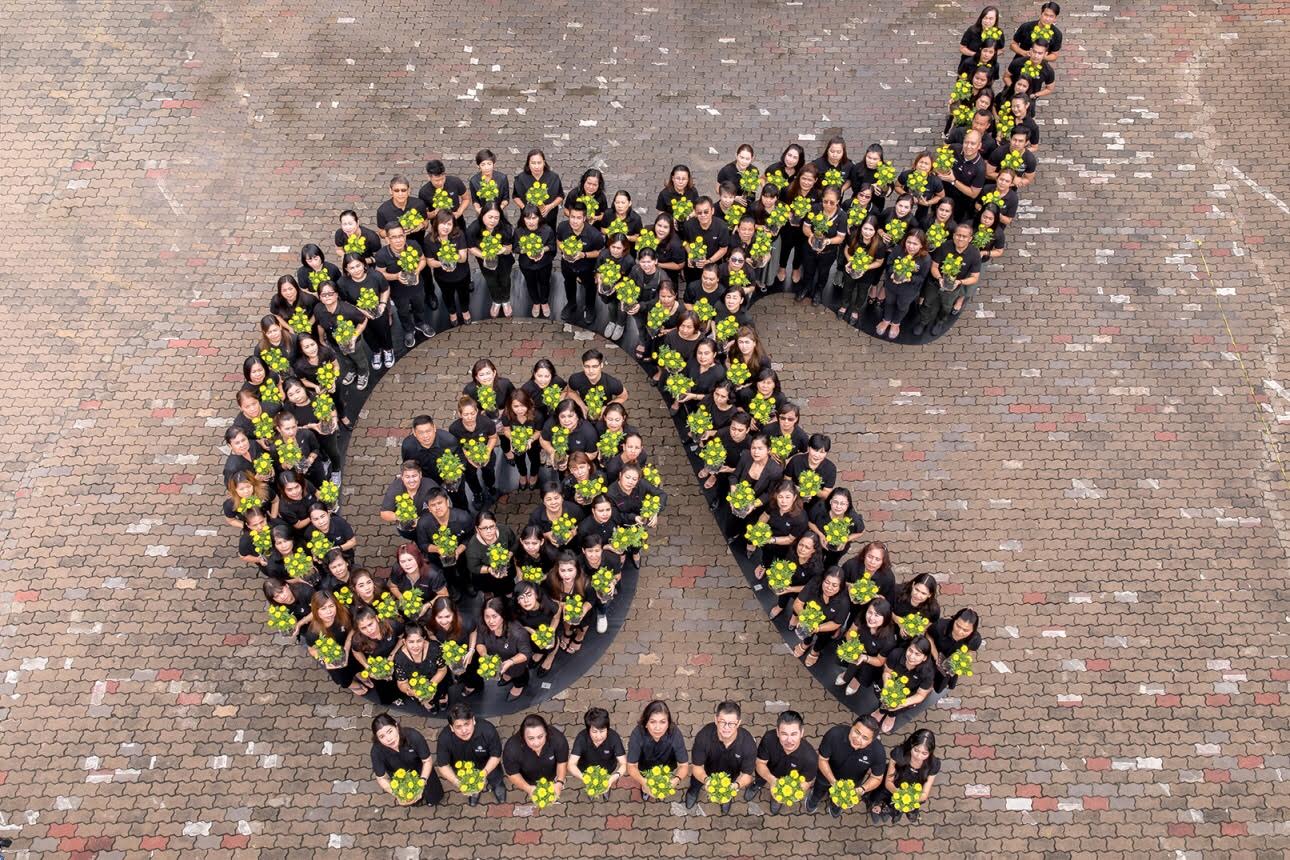 ทรู คอร์ปอเรชั่นน้อมสำนึกในพระมหากรุณาธิคุณอย่างหาที่สุดมิได้ พร้อมอำนวยความสะดวกด้านการสื่อสาร รองรับการใช้งานของประชาชนทั่วประเทศ
