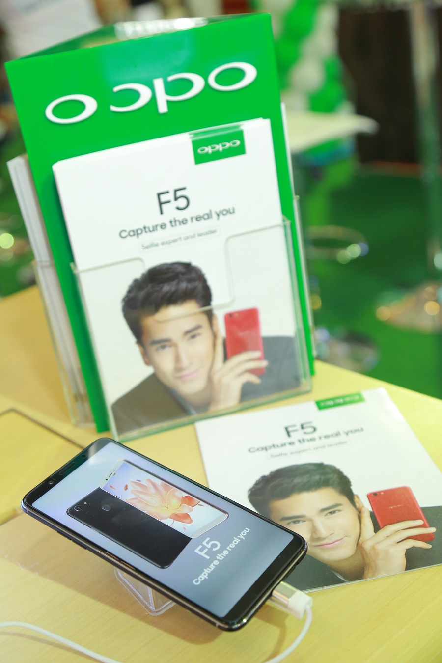 10 OPPO F5