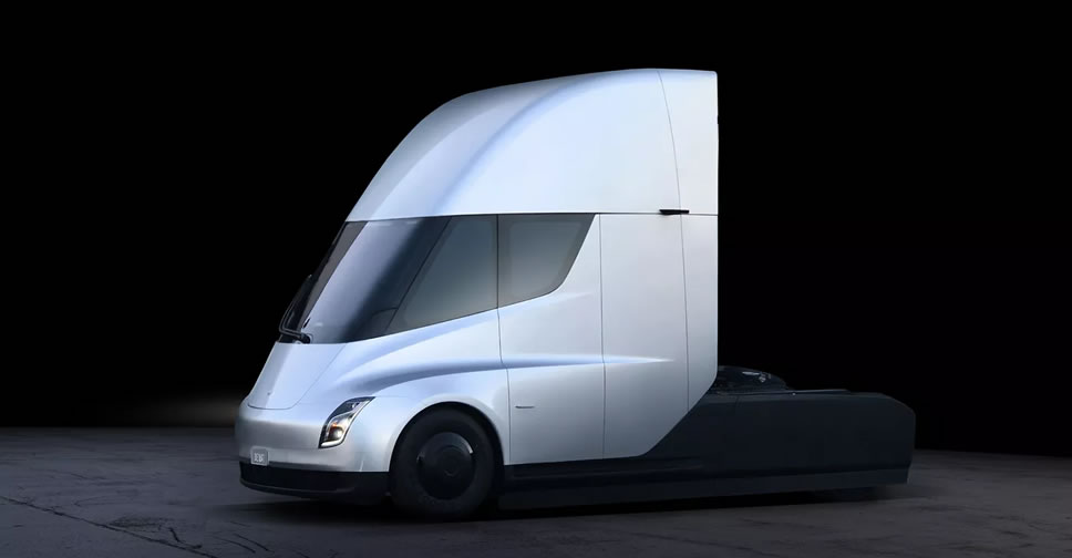 Tesla Semi รถบรรทุกขนาดใหญ่ ใช้พลังงานไฟฟ้า ชาร์จเพียง 30 นาที วิ่งได้ไกล 643 กิโลเมตร