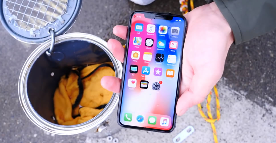 iphone-x-waterproof-test-20ft
