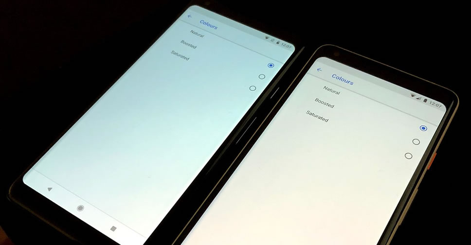 ได้เครื่องดีเหมือนถูกหวย!! Google Pixel 2 XL พบปัญหาจอแสดงผล ถูกย้อมเป็นสีฟ้า