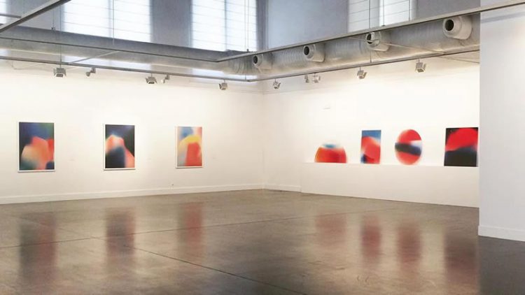 ผลงานศิลปะที่เป็นแรงบันดาลใจให้ Apple นำภาพมาใช้เป็นวอลเปเปอร์ iPhone X พร้อมจัดแสดงแล้ว